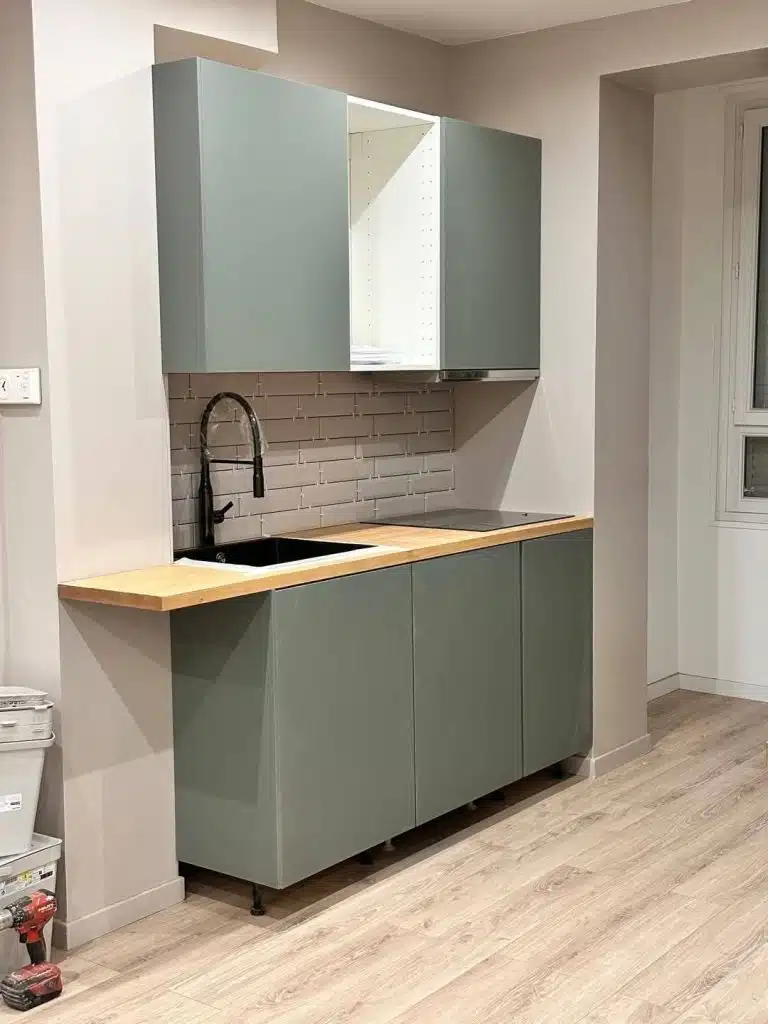 Entreprise de peinture à Chantilly (60500) – Rénovation & dégâts des eaux 7 peinture cuisine