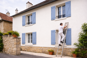 Prix ravalement façade au m² : tarif, devis et coût des travaux 1 facade-maison-avant-ravalement-montmorency